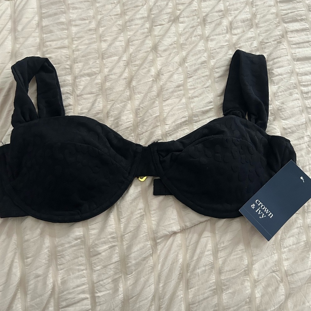 Crown & Ivy Elegant Black cheetah print bathing suit top